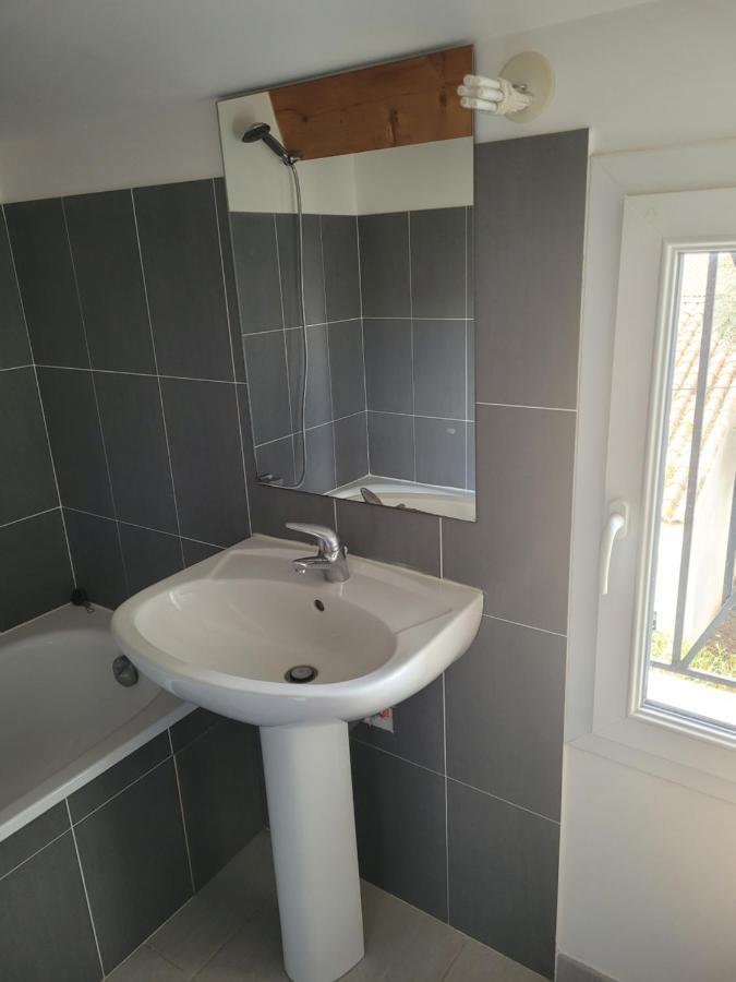 Appartement Avec Exterieur Айга-Мортас Екстериор снимка